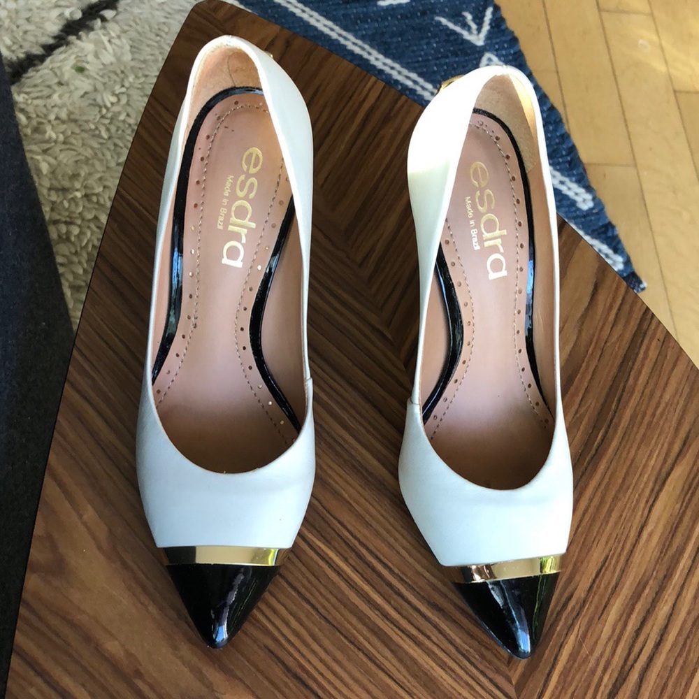 Esdras Pointy Pumps